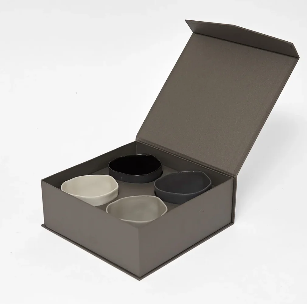 Dry Shinomine Kimoto Sake Set with a Box and 4 Light and Pleasant Sake Cups - Image 4