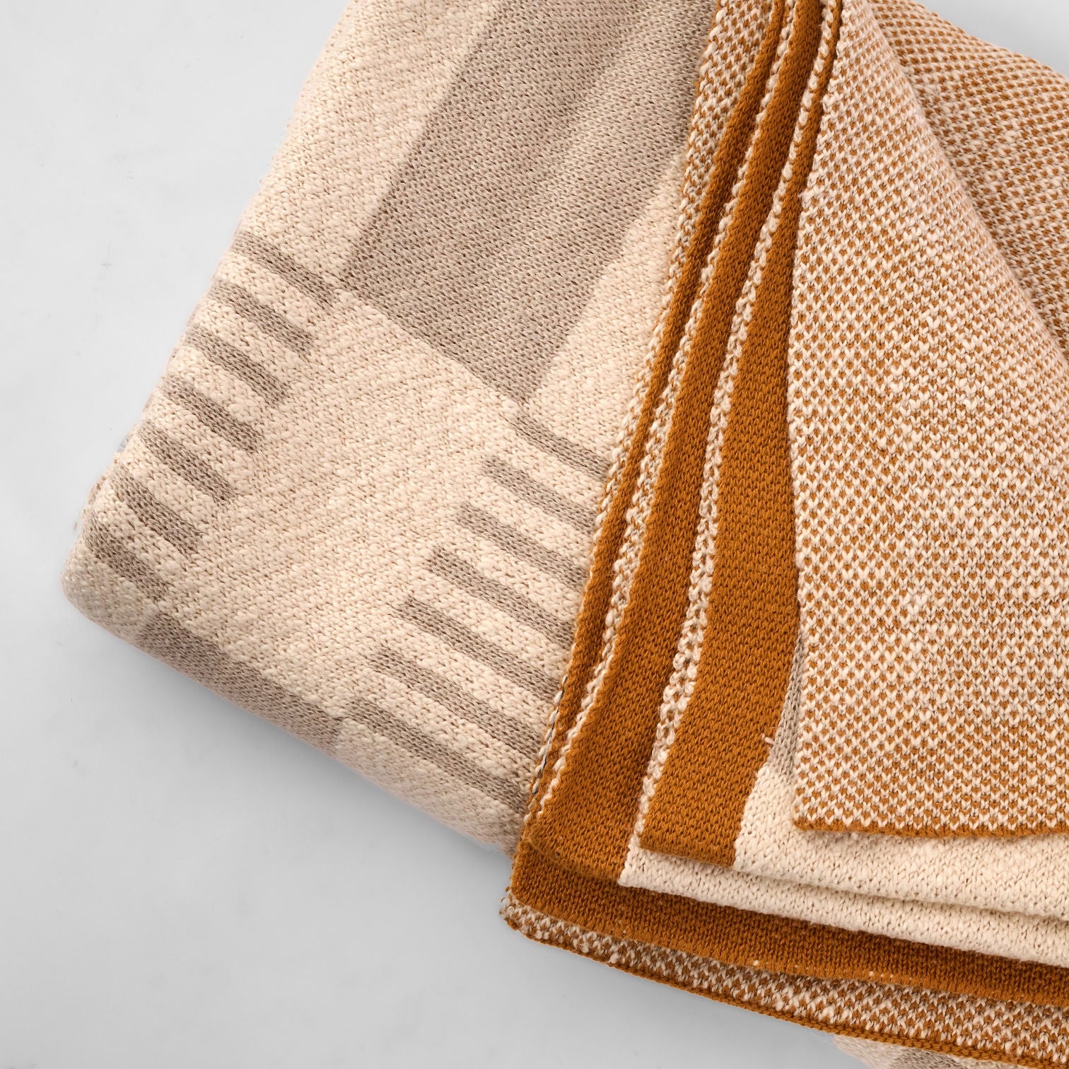 Knitted Cotton Throw - Plaid - Image 4
