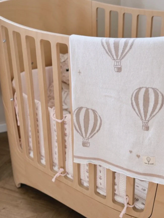 Take Me Home Knitted Blanket with Hot Air Balloon Design - Image 4