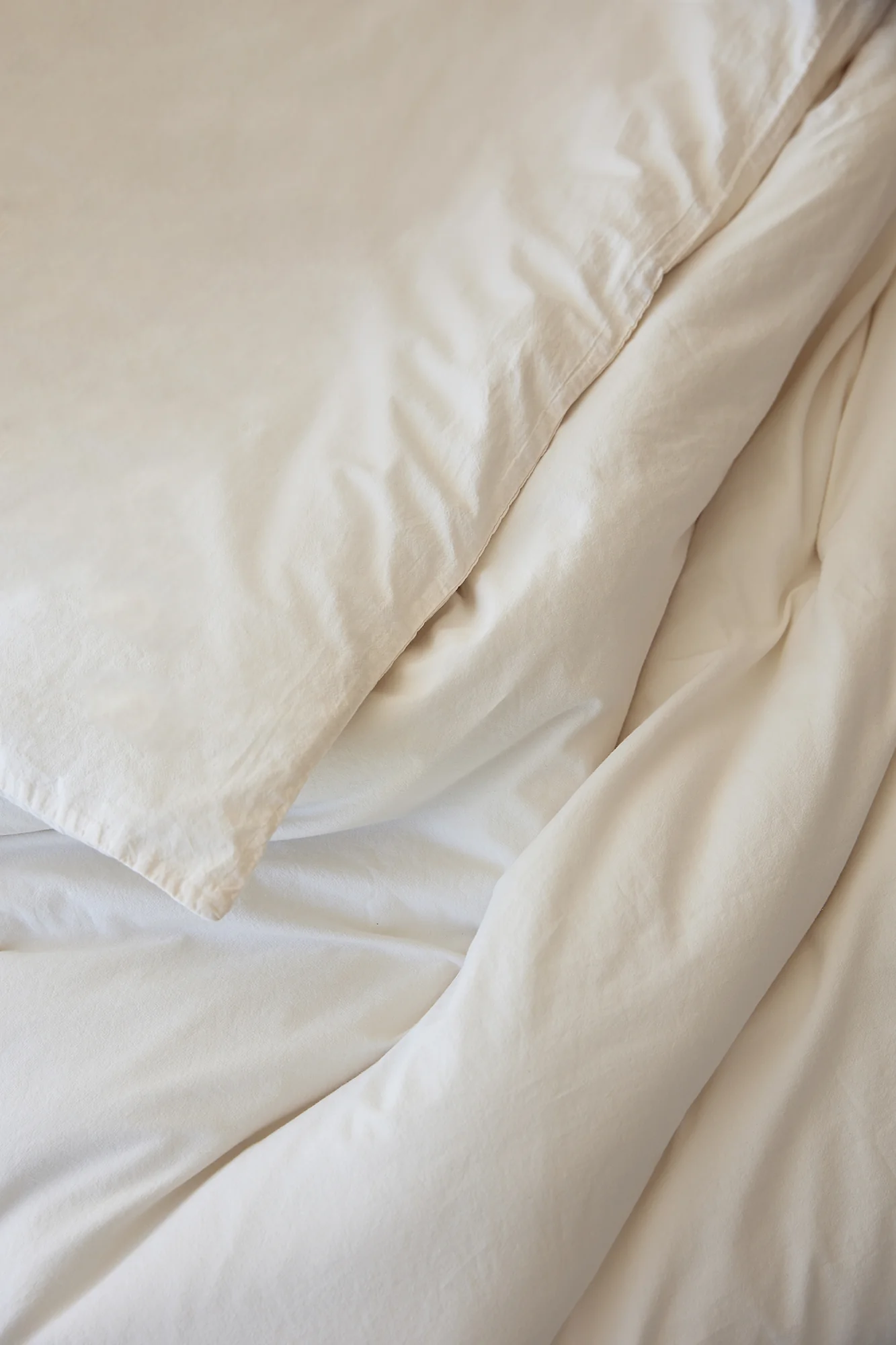 White Bed Sheets 180X200cm - Image 5